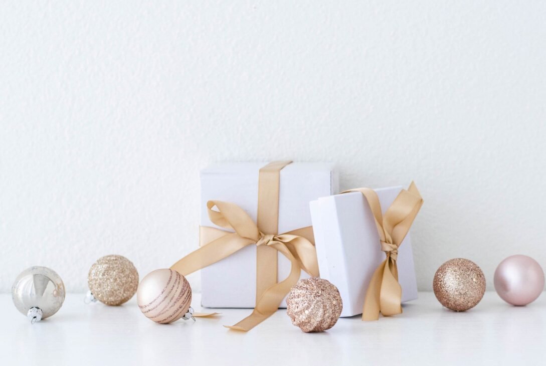 how-to-give-meaningful-gifts-when-you’re-on-a-tight-budget