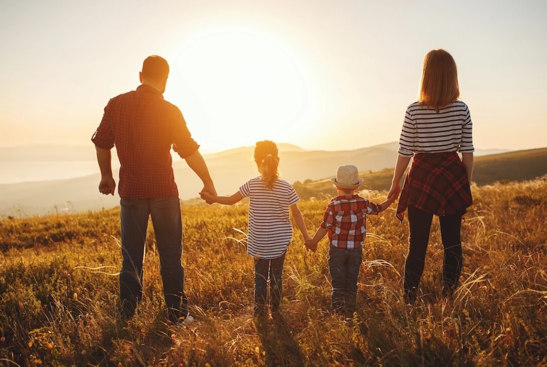 the-new-middle-class-squeeze:-why-$100k-feels-broke