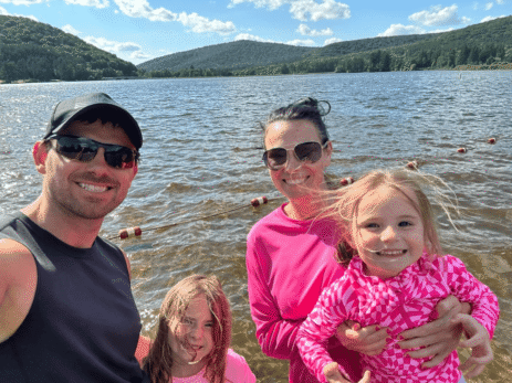 how-we-quit-our-9-5-jobs-and-built-a-$1,000,000+-online-business-to-reach-financial-freedom