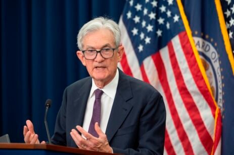 fed-holds-rates-steady-in-rare-8-4-split:-what-it-means-for-savings,-cds,-and-mortgages