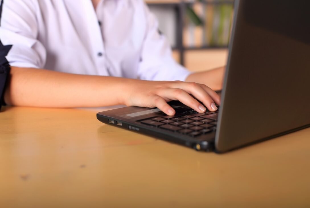 students-pick-work-over-college-as-ai-rewrites-career-plans