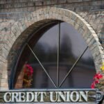 credit-union-student-loans:-guide-to-direct-vs.-partner-programs