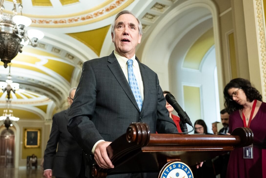 democrats-file-resolution-to-block-ed’s-obbba-student-loan-final-rule