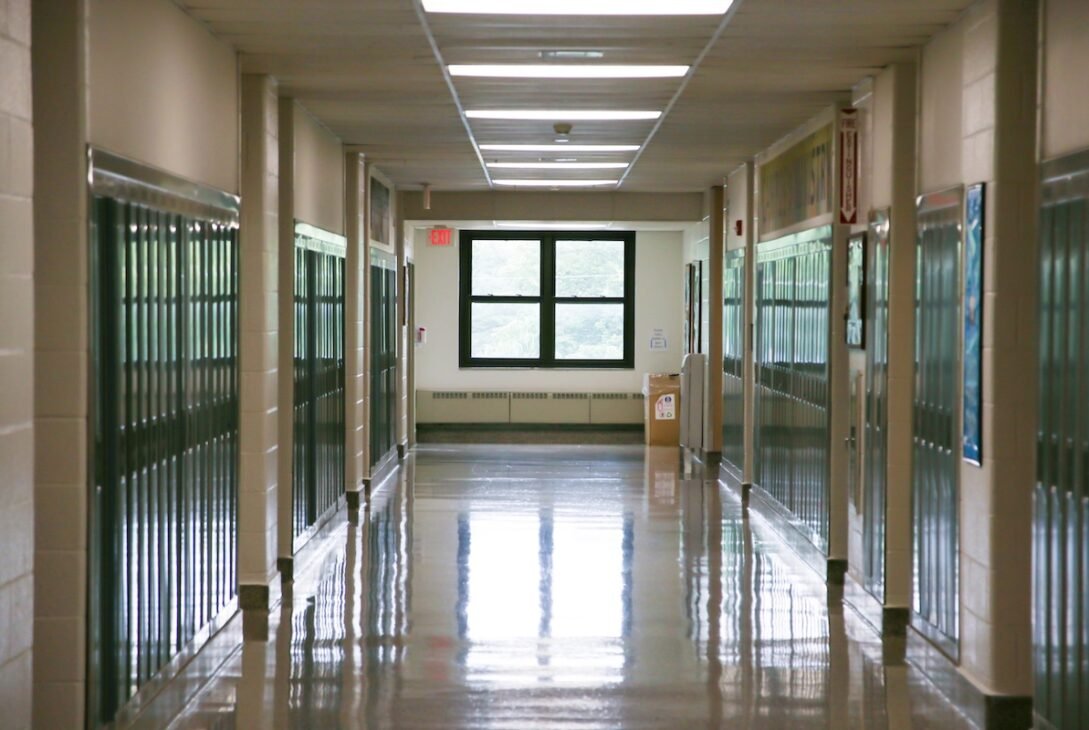 high-schools-push-four-year-college-to-66%-of-students-only-45%-actually-go.