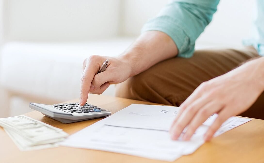 best-student-loan-rates-for-october-13,-2026:-earnest-leads-at-1.99%